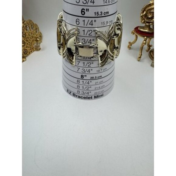 Vintage Wide Signed Coro Pegasus Gold Tone Bracelet Minimalist Design - Picture 4 of 7